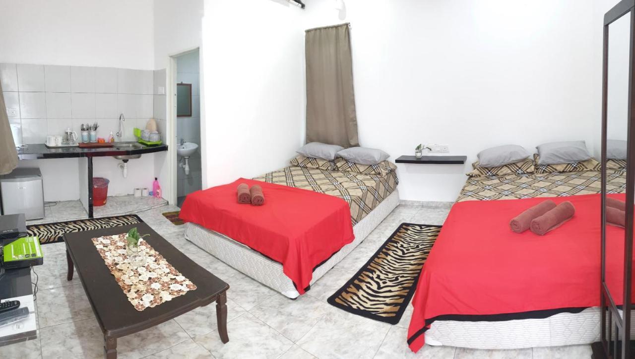 Oyo Home 90308 Chily Guest House Langkawi Luaran gambar