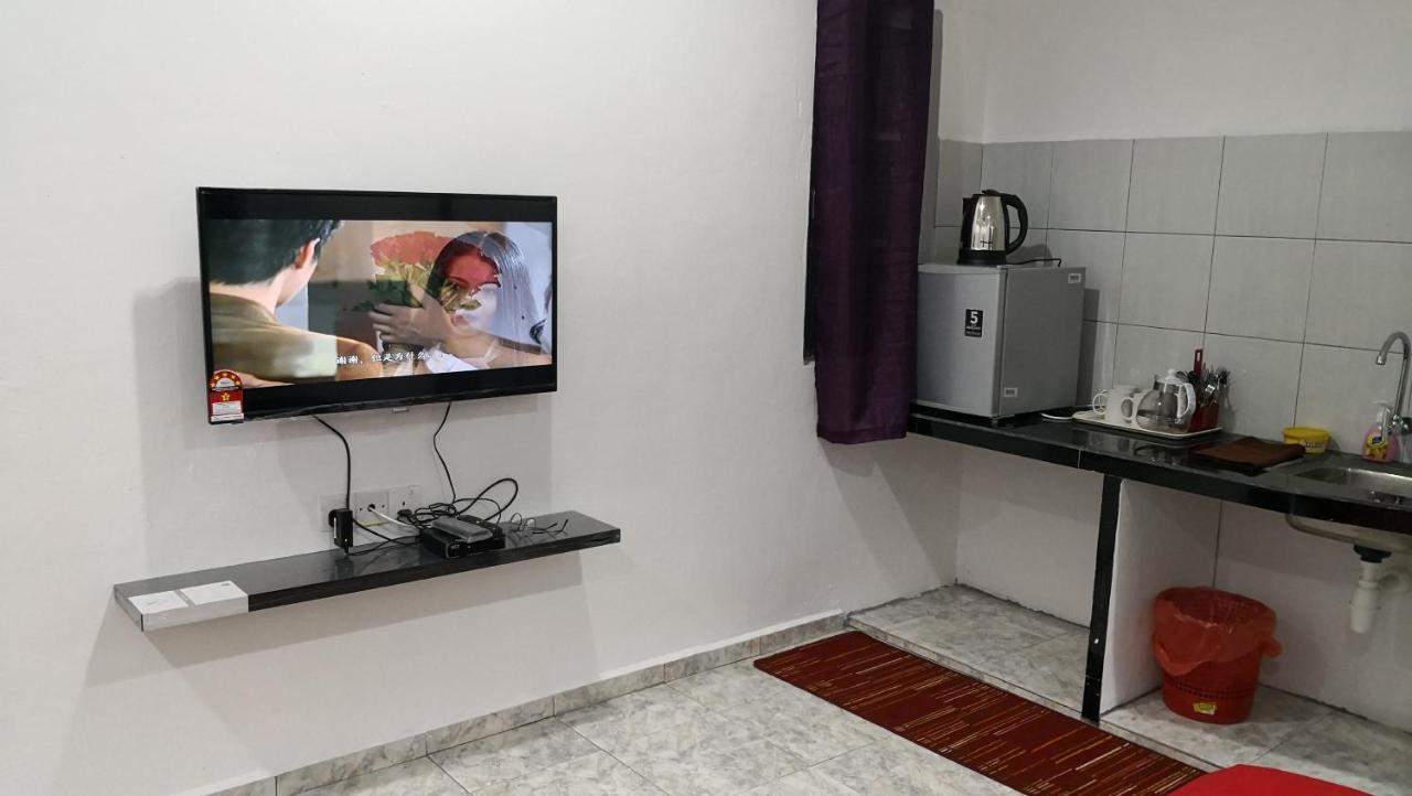 Oyo Home 90308 Chily Guest House Langkawi Luaran gambar