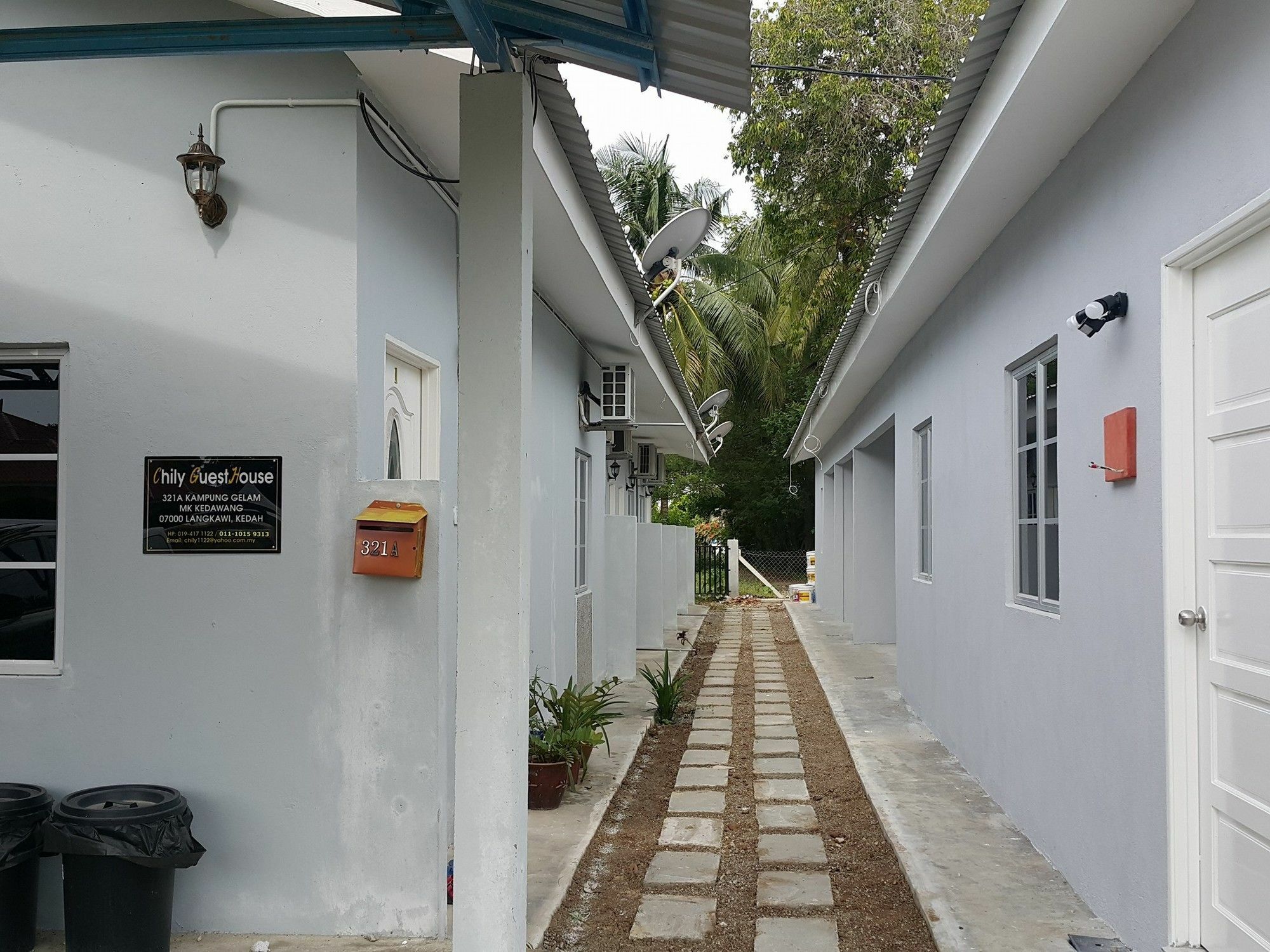 Oyo Home 90308 Chily Guest House Langkawi Luaran gambar